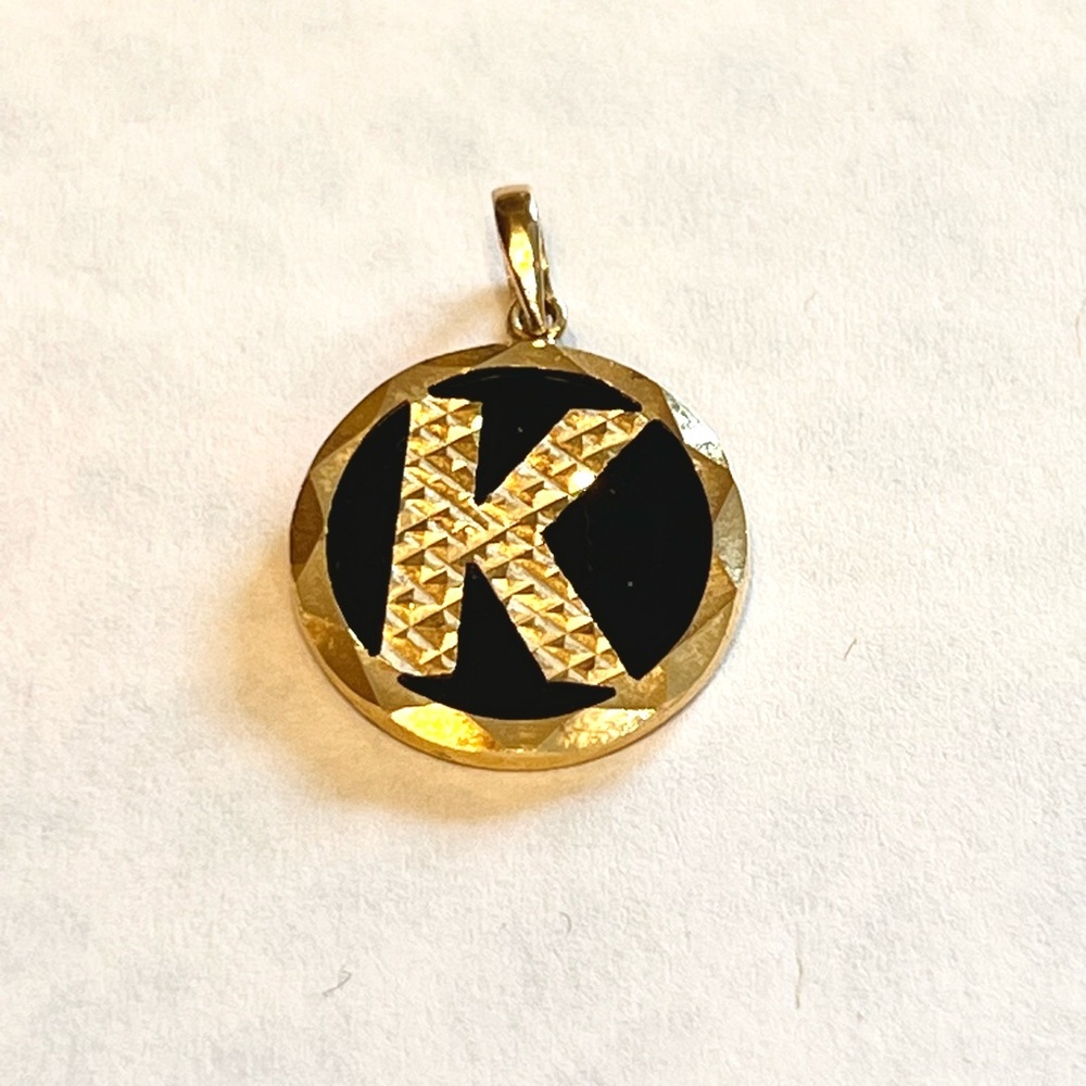18k solid yellow gold black onyx pendant